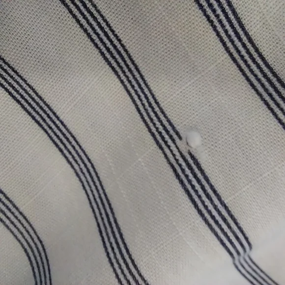 Staccato Gray and White peplum long sleeve v neck Blouse Size Small 100% Rayon - Picture 11 of 14